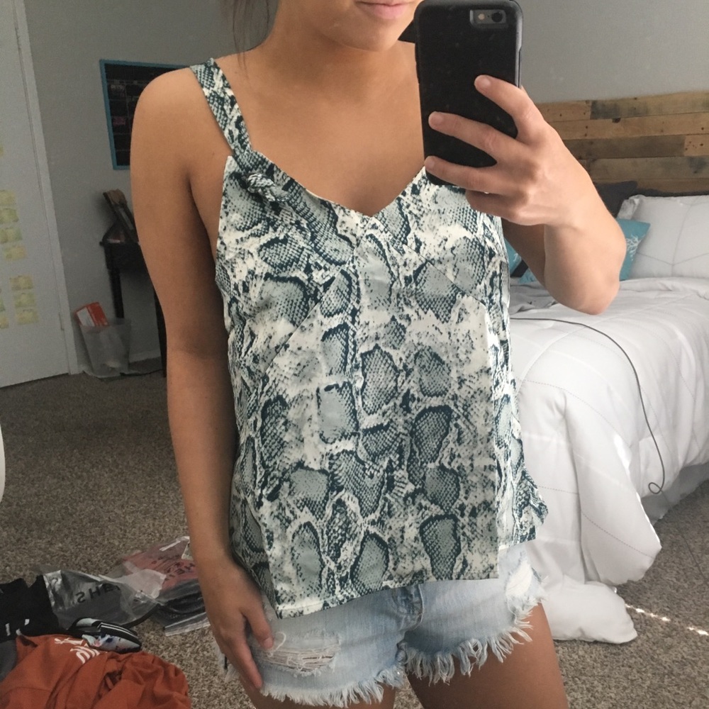 Snake skin tank top blouse